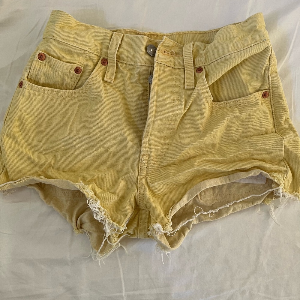 501® ORIGINAL HIGH RISE WOMEN'S SHORTS - Picture 3 of 4